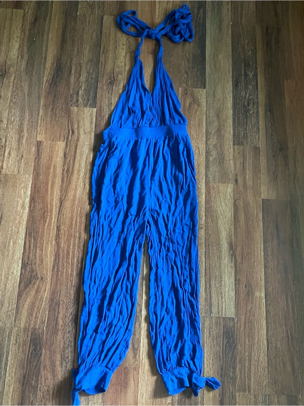 Lulus Blue Halter Jumpsuit XS Wide Leg Tie Neck Smocked Waist Boho